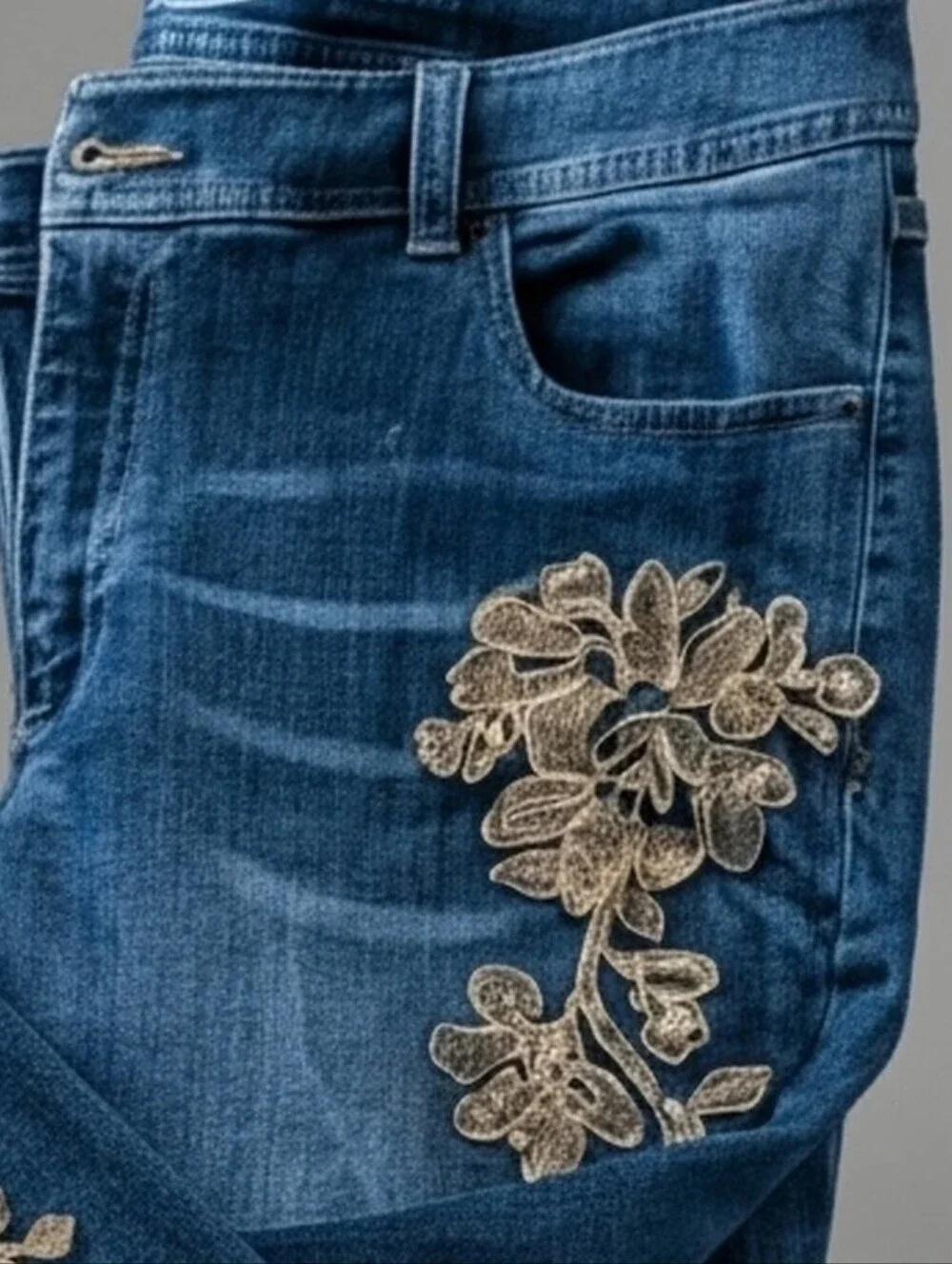 INC 2017 Gold Floral Embroidered Skinny Comfort Jeans Size 12 Pre-owned & Unused